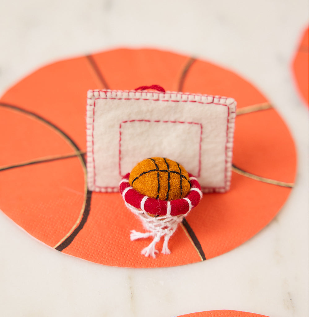Ornement de panier de basket
