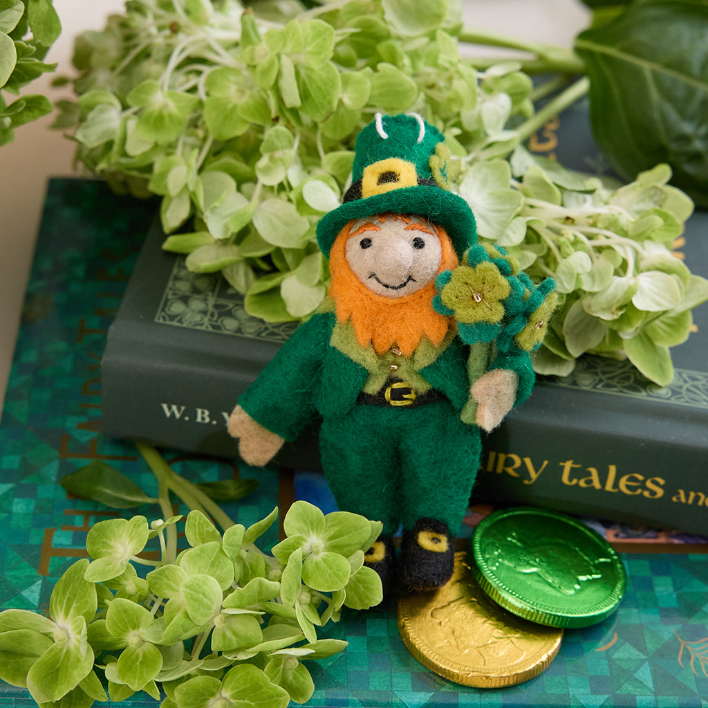 Mini-ornement de lutin irlandais