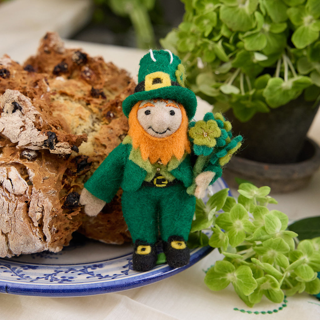 Mini-ornement de lutin irlandais