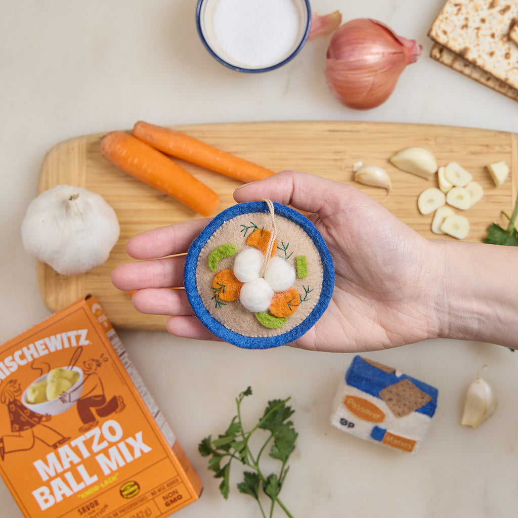 Ornement de bol à soupe en forme de boule