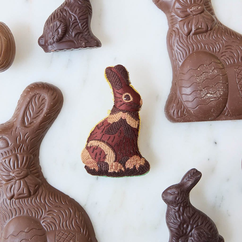 Ornement perlé lapin de Pâques en chocolat