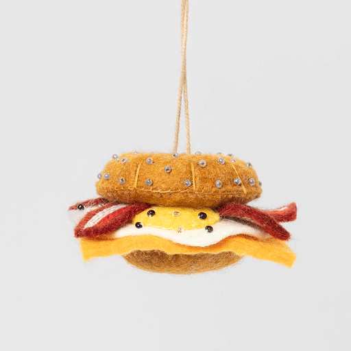 Ornement de sandwich déjeuner au bacon, œuf et fromage