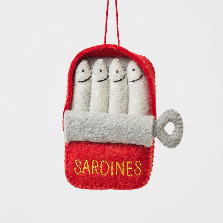 Ornement de boîte de sardines rouge en métal