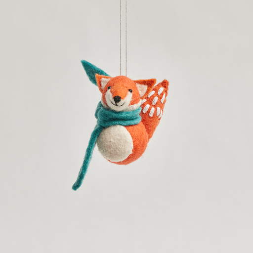 Petit renard ornemental Baiser de neige
